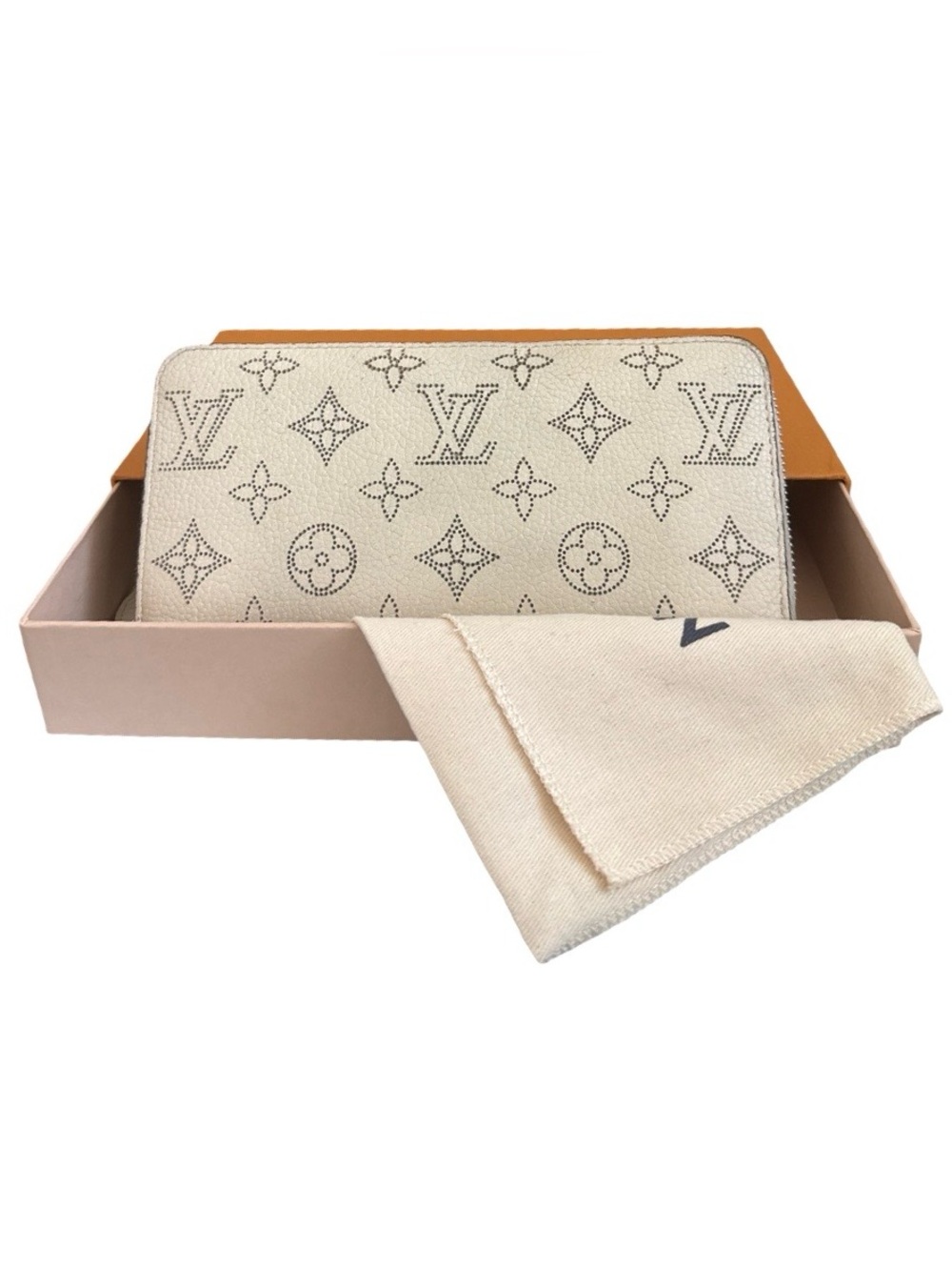 Louis Vuitton Mahina Zippy Wallet Ivory Perforated Monogram Leather